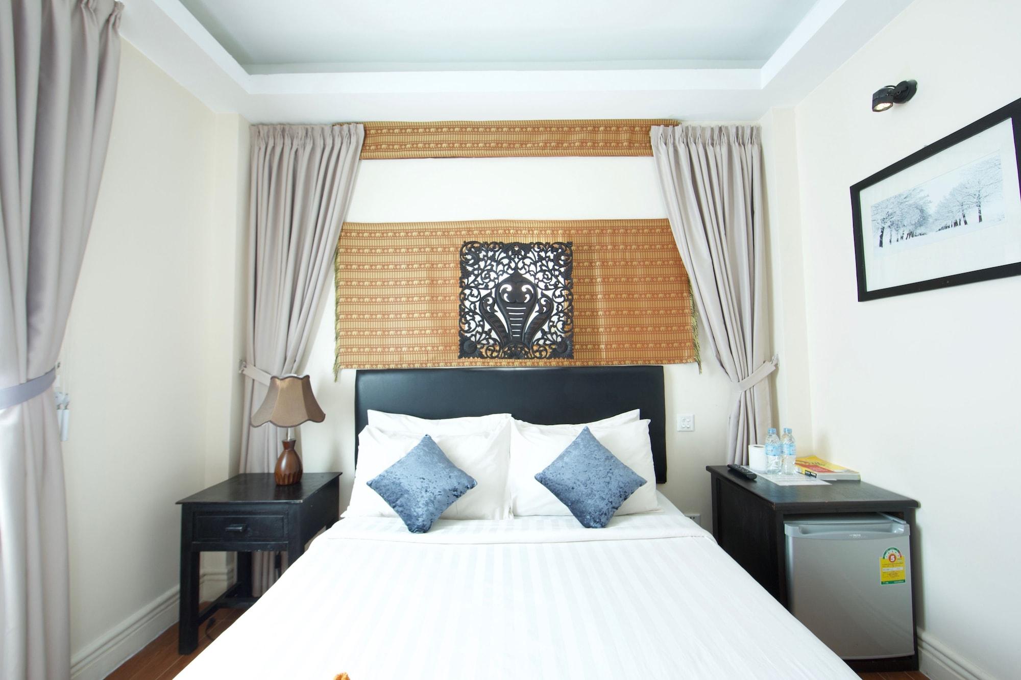 โรงแมนาคา อังกอร์ Hotel เสียมราฐ ภายนอก รูปภาพ