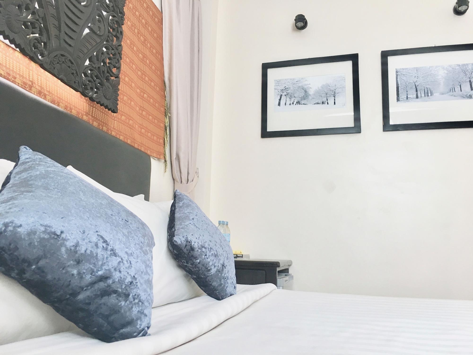 โรงแมนาคา อังกอร์ Hotel เสียมราฐ ภายนอก รูปภาพ